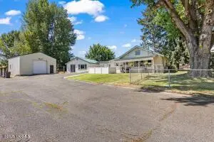 11710 Tieton Dr, Yakima, WA 98908 - Image #2