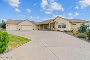 6300 Horizon View Ln, Yakima, WA 98901 - Image #1