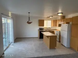 4235 Nola Loop Rd #B, Yakima, WA 98901 - Image #3