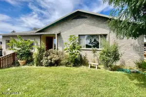 202 Ann St, Zillah, WA 98953