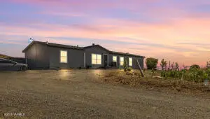1031 Solar Ln, Yakima, WA 98901
