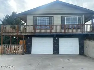 1602 Stein Rd, Yakima, WA 98908