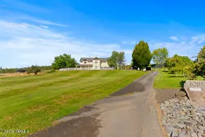 620 Tibbling Rd, Selah, WA 98942