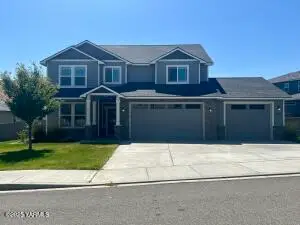 900 Cayuse Dr, Richland, WA 99352