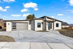 611 Vista Del Sol, Selah, WA 98942