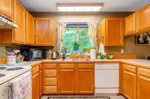 5203 Tumac Dr, Yakima, WA 98901 - Image #3