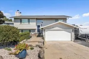 211 Palmer Dr, Selah, WA 98942 - Image #1