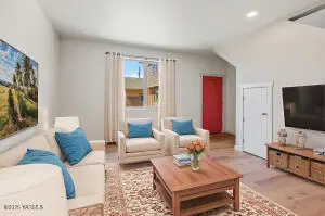 801 N 16th Ave #4, Yakima, WA 98902