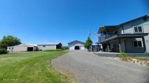 92 Keystone Ln, Tieton, WA 98947 - Image #2