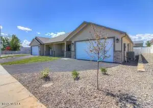 412 S 97th Ave, Yakima, WA 98908 - Image #2