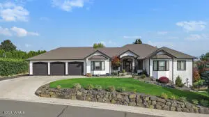 765 Dixie Dr, Selah, WA 98942 - Image #1