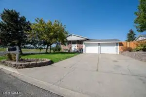 4711 Carol Ave, Yakima, WA 98902