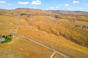 230 S Clark Heights Rd, Yakima, WA 98901 - Image #1