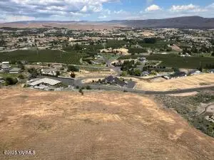 150 Marisa Hill Drive Dr, Selah, WA 98942