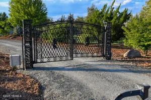 15783 Fisk Rd, Yakima, WA 98908 - Image #3