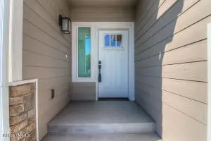 204 Rainier Dr, Yakima, WA 98908 - Image #3