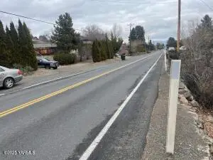 6112 Englewood Ave, Yakima, WA 98908