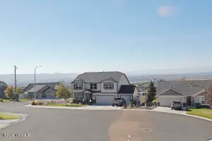 815 Topaz Ct, Yakima, WA 98901 - Image #2