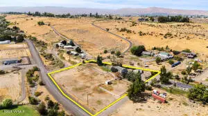 15083 Cottonwood Canyon Rd, Yakima, WA 98908