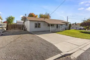 501 N 8th St, Zillah, WA 98953 - Image #2