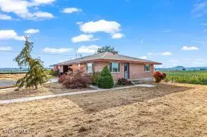 10892 Yakima Valley Hwy, Zillah, WA 98953