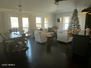 2005 Lakeview Dr, Yakima, WA 98902 - Image #1