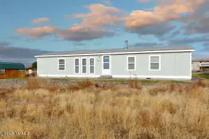 231 Lakeshore Dr, Selah, WA 98942 - Image #2