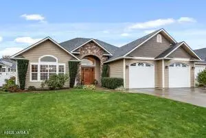 8838 Braeburn Lp, Yakima, WA 98903