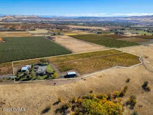 22207 W Gerrick Rd, Benton City, WA 99320