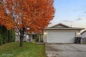 612 Millennium Ave, Moxee, WA 98936