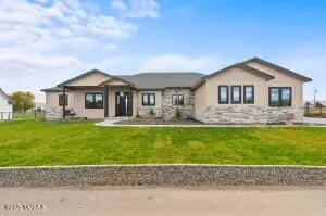 657 Friedline Rd, Yakima, WA 98908 - #1