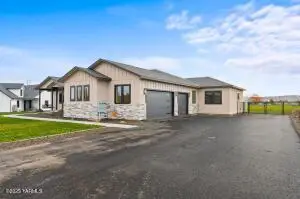 657 Friedline Rd, Yakima, WA 98908 - #2