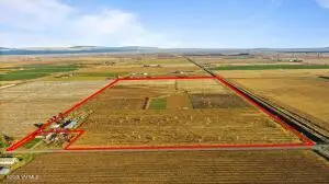 6263 Ashue Rd, Wapato, WA 98951 - Image #1