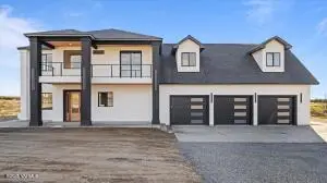 3858 E Zillah Dr, Zillah, WA 98953