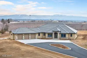 10908 Wedgewood Heights Dr, Yakima, WA 98908 - Image #2