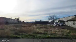 212 Sycamore St, Yakima, WA 98901