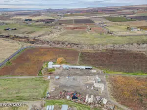 14306 W Acord Rd, Benton City, WA 99320 - Image #2