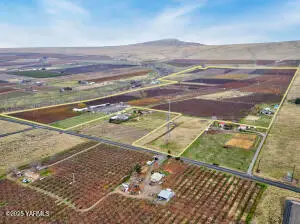14306 W Acord Rd, Benton City, WA 99320