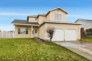1204 Home Ave, Selah, WA 98942 - #1