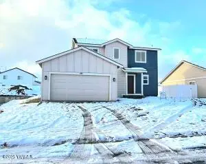 203 N Birch St, Tieton, WA 98947