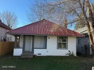 1006 Maple Way, Zillah, WA 98953 - Image #1