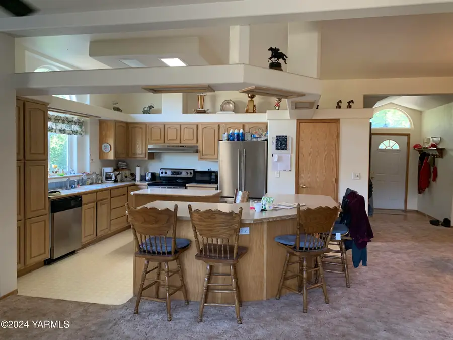 511 S Fork Rd, Yakima, WA 98903 - #2