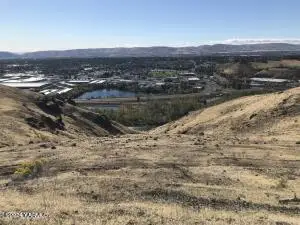 114 Dwinell Dr, Selah, WA 98942 - Image #1