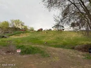 1000 Ann Ave, Sunnyside, WA 98944 - Image #2