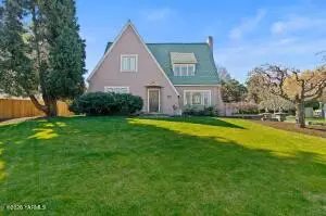 2908 Summitview Ave, Yakima, WA 98902