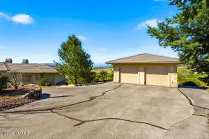 660 Noble Hill Rd, Yakima, WA 98908 - #3