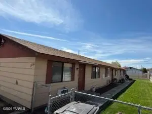 1716 S 10th Ave, Yakima, WA 98902 - #1