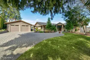 160 Horseshoe Ln, Selah, WA 98942