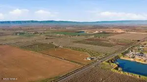 214 Lateral 1 Rd #6, Wapato, WA 98951 - #3