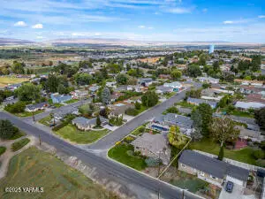 1235 Cherry Ave, Sunnyside, WA 98944 - #2